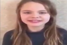 قرآن خواندن زیبای دختربچه اوکراینی + فیلم 