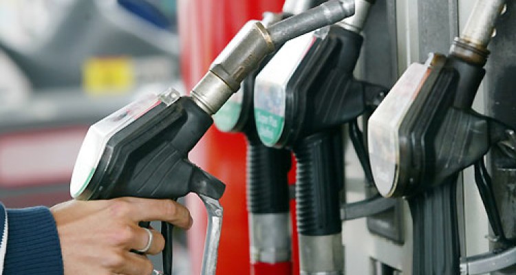 تکلیف قیمت بنزین در سال 96 مشخص شد 