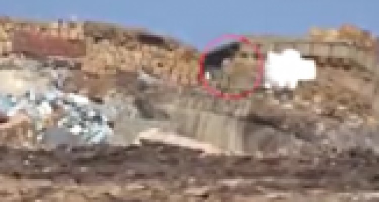 لحظه شکار سرباز سعودی توسط تک‌تیرانداز یمنی +فیلم 