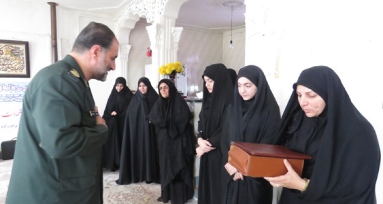 دیدار با خانواده شهید مدافع حرم "حاج خیرالله احمدی فرد"