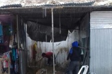 تخریب یک مغازه در پی ریزش تپه چقاگاوانه در اسلام آبادغرب+عکس