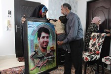 پدرهای آسمانی مهمان سفره دل‌های خانواده شهدا + صوت 