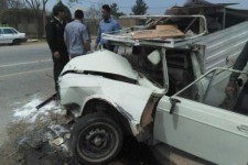 برخورد پژو405 با وانت بار  در جاده اسلام ابادغرب-حمیل بدون تلفات جانی+تصاویر