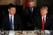 ترامپ: در زمان خوردن کیک شکلاتی به رئیس‌جمهور چین گفتم به سوریه حمله کردیم 