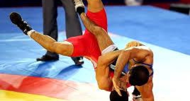 اسلام آبادغرب قهرمان مسابقات کشتی منطقه غرب کشور شد