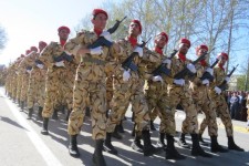 مراسم رژه روز ارتش در شهرستان اسلام آباد غرب