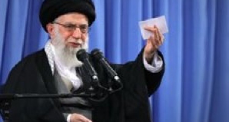 کاندیداها به مردم قول بدهند که برای بازکردن گره‌ها نگاهشان به بیرون از مرزها نباشد