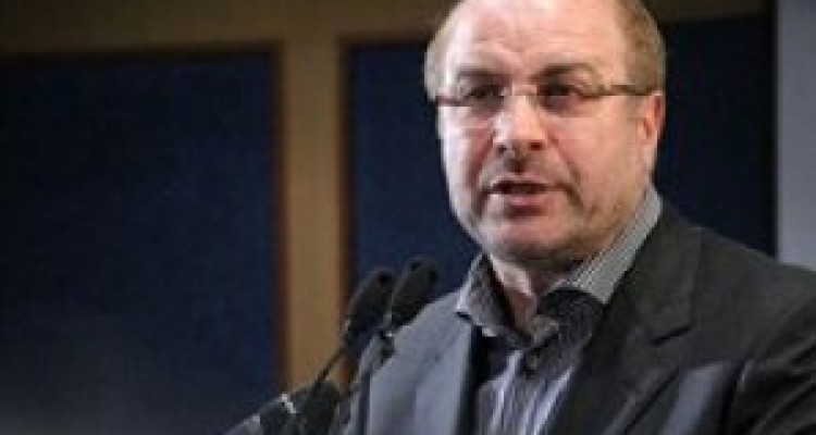 آقای روحانی! مردم نه صبر ایوب دارند و نه عمر نوح/ مردم در انتخابات می‌توانند وضعیت فعلی یعنی «بیکاری» و «رکود» را انتخاب نکنند/ از دولتمردان متعجب هستم که مرتب میگویند نمی‌شود