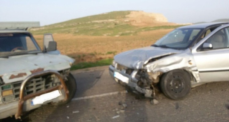 برخورد نیسان با سمند در اسلام آبادغرب 6 مصدوم برجای گذاشت+عکس