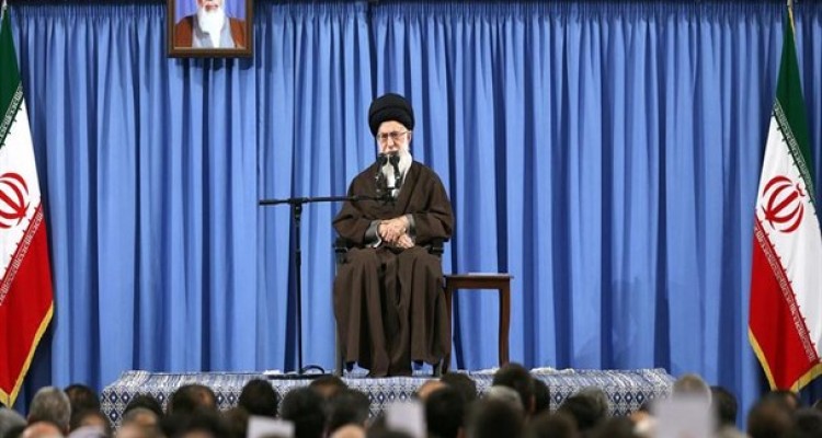 حضور ملت سایه جنگ را رفع کرده؛ حرف برخی که ما سایه جنگ را رفع کردیم درست نیست/ تنها راه سامان یافتن کشور کار انقلابی و جهادی است