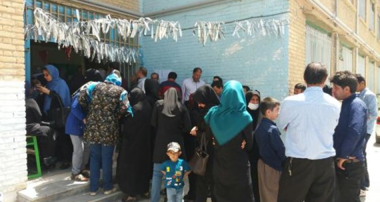 حضور پرشور مردم شهرستان اسلام آبادغرب در پای صندوق های رای+تصوِیر