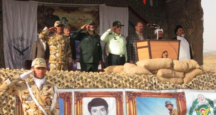 صبحگاه مشترک نیروهای مسلح در اسلام آبادغرب برگزار شد+عکس