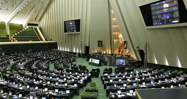  آخرین اخبار از تعداد شهدا و مصدومان/ تیراندازی‌ ادامه دارد / فرمانده سپاه و سردار غیب پرور در مجلس حاضر شدند +عکس