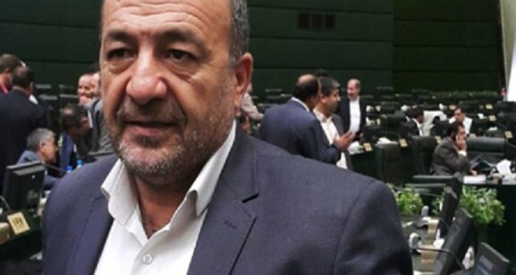 من اسلحه پاسداری که شهید شده بود را برداشتم/ هدفم از درگیری ایجاد مانع برای تروریستها بود تا نیروهای کمکی برسند