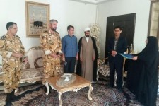 دیدار با جمعی از خانواده معظم شهدای ارتشی و سپاهی در اسلام آبادغرب+تصاویر 