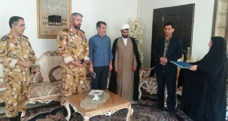 دیدار با جمعی از خانواده معظم شهدای ارتشی و سپاهی در اسلام آبادغرب+تصاویر 