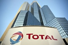 سابقه پر حاشیه حضور توتال در ایران / خیانت هایی که «شریک بدحساب گازی ایران» به کشورمان کرد/ سرنوشت نامعلوم پرونده رشوه توتال به مسئولان نفتی کشور