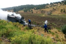 واژگونی وانت پیکان در محور اسلام آباد به کرمانشاه ۲ کشته و مصدوم برجای گذاشت+عکس