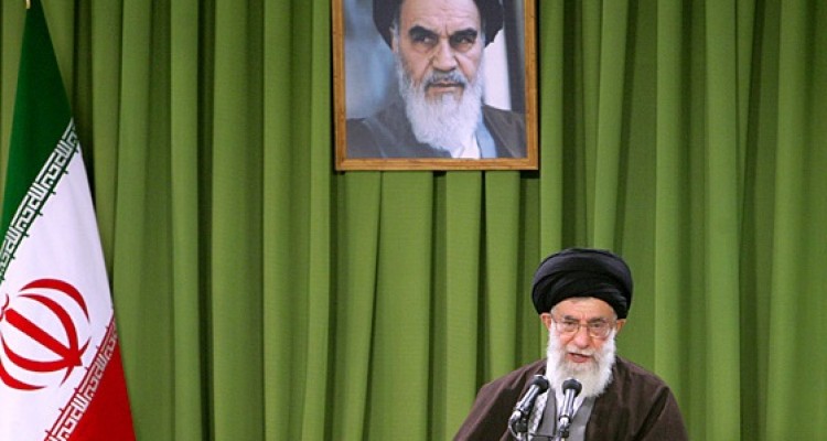 رهبر معظم انقلاب: حضور مردم فتنه 78 و 88 را به شکست کشاند 