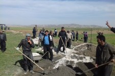 تصاویری از فعالیت عمرانی گروه جهادی امام حسین(ع) در روستای ونایی اسلام آبادغرب