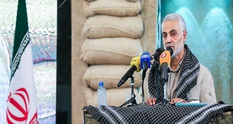 سردار سلیمانی: تمامیت ارضی، استقلال و عزت خودمان را مدیون شهدا هستیم/ فرماندهان ما ابتدا خود را ساختند سپس دیگران را