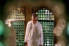 غبارروبی مضجع مطهر حضرت امام رضا (ع) با حضور رهبر انقلاب