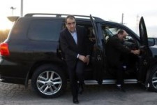 بَخیه دهان منتقد 