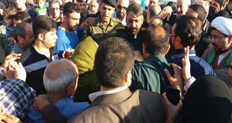 استقبال باشکوه و پرشور مردم از کاروان خادمان حرم رضوی در اسلام آبادغرب+تصاویر