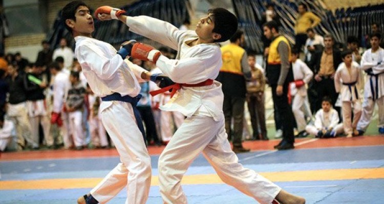 کسب مقام سوم مسابقات کاراته کشوری توسط دانش آموزان اسلام آباد غرب+عکس