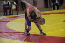  جزئیات فوت ملی پوش کشتی فرنگی حین مسابقه + فیلم