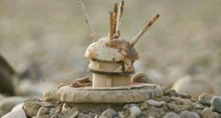 انفجار یک شیء منفجره در منطقه مرزی سومار/ سرباز وظیفه ارتش مصدوم شد