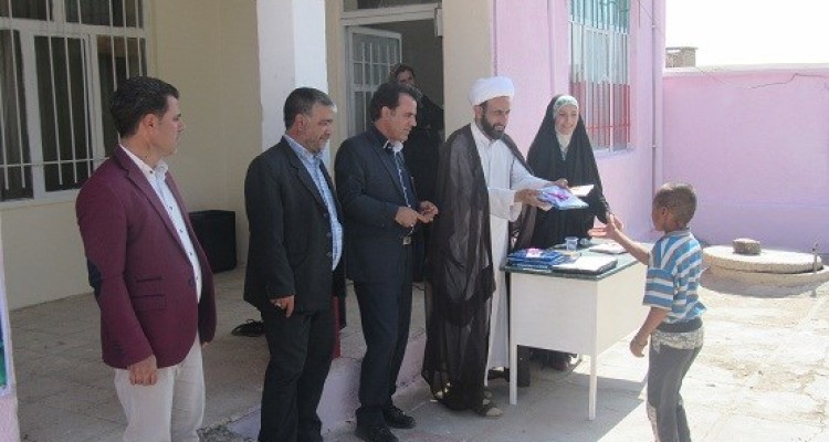 اختتامیه فعالیت های گروه جهادی خواهران در روستای محروم اسلام آبادغرب