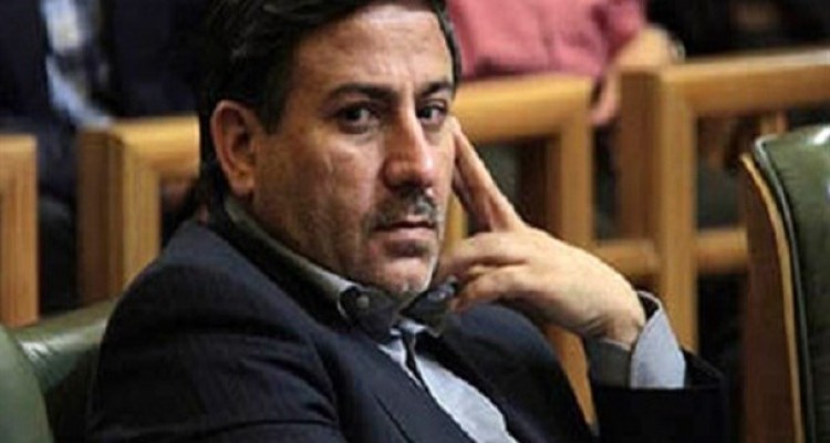 خودرو و تبلت‌های خریداری شده برای شورای شهر هنوز تحویل اعضا نشده است/ بنده چون دوره قبل هم عضو شورا بودم از همان "اتومبیل" قبلی استفاده می‌کنم