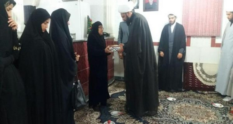 دیدار مسئولین با خانواده معظم شهداء در اسلام آبادغرب
