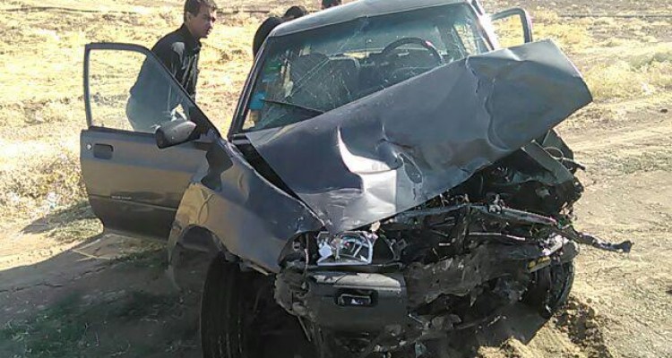 حادثه رانندگی در محور اسلام آبادغرب به حمیل 2 مصدوم برجای گذاشت + تصاویر