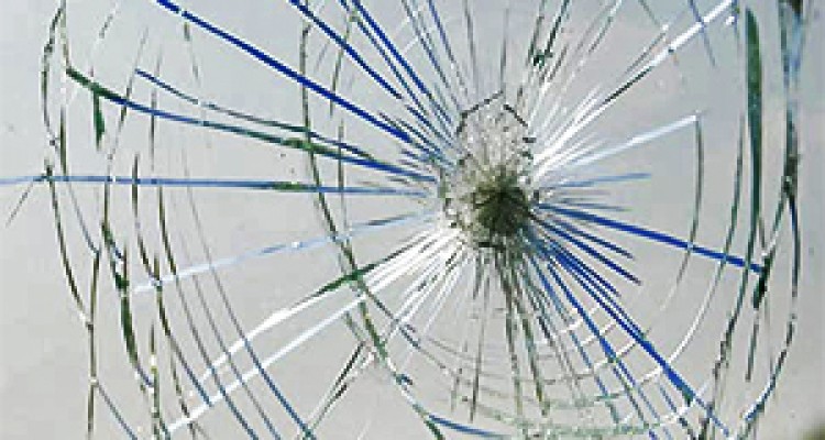 تصادف وحشتناک راننده زن با کامیون + فیلم 