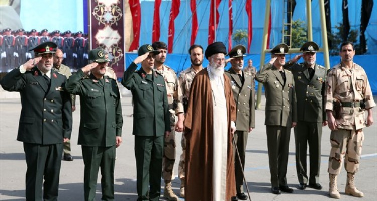 اقتصاد هم نیازمند امنیت است/ قدرت دفاعی کشور به هیچ‌وجه قابل مذاکره و معامله نیست