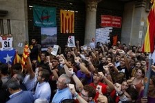 لحظه اعلام جدایی یک‌طرفه در پارلمان کاتالونیا + فیلم 