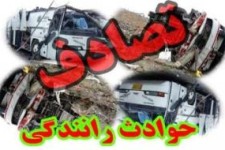 مینی‌بوس زائران اربعین در کرمانشاه دچار حادثه شد/مصدومیت دو نفر