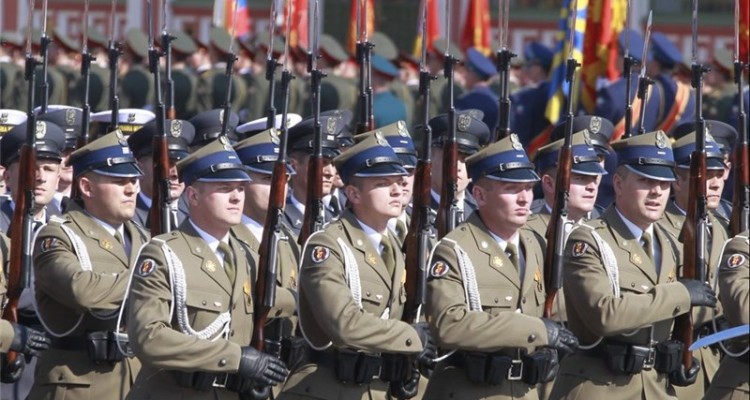 قدرت نمایی روسیه در رژه «روز پیروزی» + فیلم 