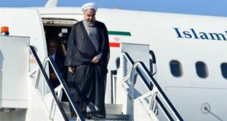 رئیس جمهور وارد کرمانشاه شد