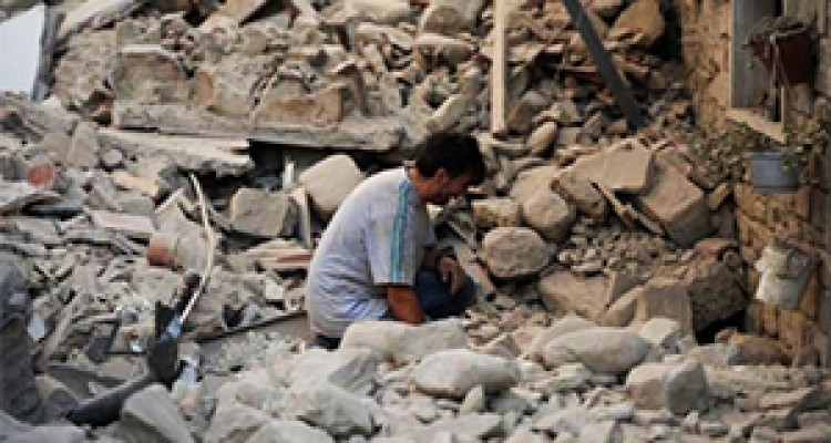 فیلمی از بلای وحشتناکی که زلزله بر سر کرمانشاه آورد 