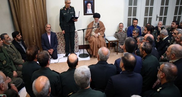 بهترین نیروی انسانی در نیروهای مسلح باشد تا ملت آسیب‌ناپذیر بماند