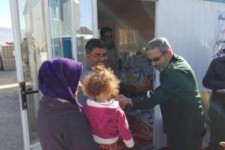 پرس و جوی رییس سازمان بسیج مستضعفین از مردم زلزله زده روستاهای سرپل ذهاب درباره روند امداد رسانی ها