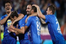 برد قاطعانه استقلال با ۳ گل/ استقلال با دست پر به تعطیلات رفت