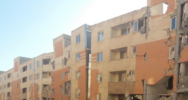 عدم شفافیت دستور استمهال 2 ساله وام زلزله زدگان اسلام آبادغرب/انتقاد فلاحت پیشه از سوءاستفاده احتمالی برخی بانکها از شروط امهال