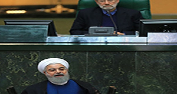 تذکر لاریجانی به نمایندگان برای نشستن بر روی صندلی‌هایشان + فیلم 