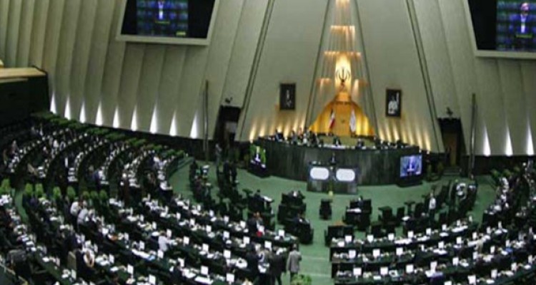 کشورهای اسلامی روابط دیپلماتیک خود را با رژیم صهیونیستی قطع و مراودات اقتصادی با آمریکا را به حداقل کاهش دهند