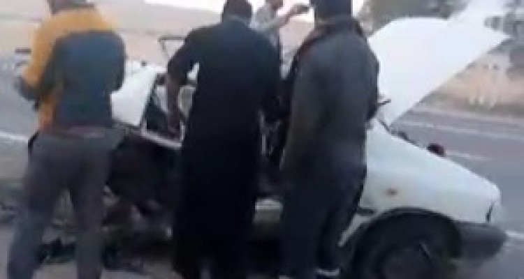 پراید بار دیگر در یک تصادف نصف شد! + فیلم 