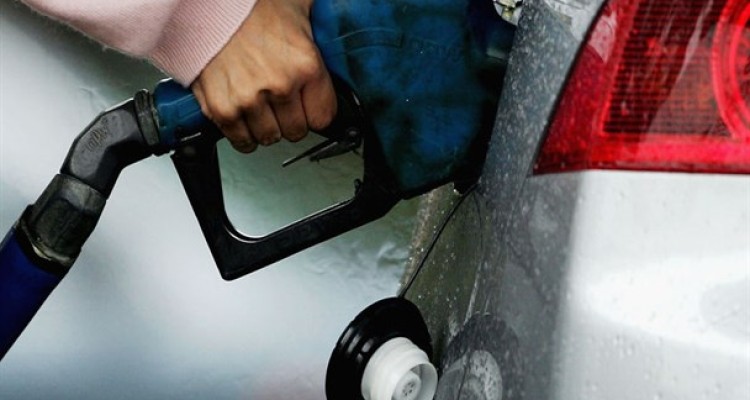 فقط قیمت بنزین و گازوئیل افزایش می‌یابد/ دولت نرخ 1500 و 400 تومان را برای این دو حامل تصویب کرد